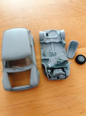 子供が壊し修復不可能な夫のプラモデル　妻が遊びで手を加えたところ？