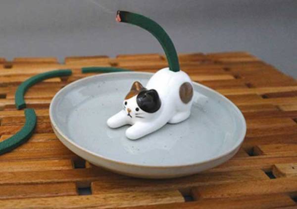 蚊取り線香の正しい使い方　ペットがいる部屋で使っても大丈夫？　持続時間は？