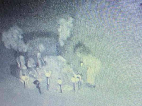 真夜中の墓地に女の子が？　監視カメラの映像に「亡くなった私の娘だわ！」