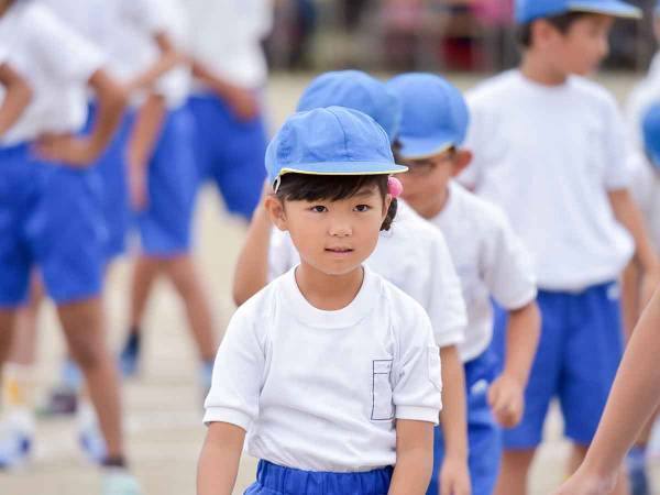 まさか、これがっ？　まるで優雅なティータイムのような雰囲気で演奏されている意外な曲とは…