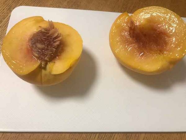 フルーツ専門店がそっと教える！桃に苦戦しているあなた 桃の上手な切り方はコレだ！