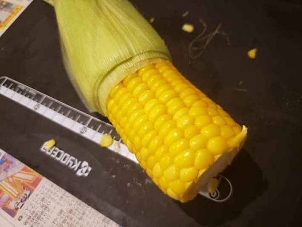 シンプル・イズ・ザ・ベスト　トウモロコシのおいしい食べ方、やってみました！