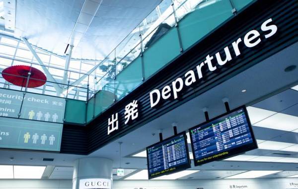 空港は、出会いと別れの場　幸せとせつなさを味わう