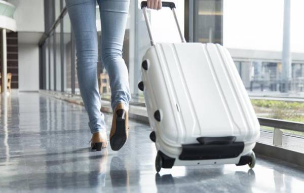 空港は、出会いと別れの場　幸せとせつなさを味わう