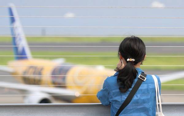 空港は、出会いと別れの場　幸せとせつなさを味わう
