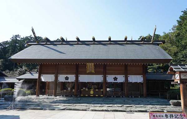 金運をアップさせる神社で教えてもらった最高の日時　宝くじを買う前に実践したい