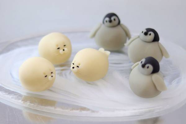 白くてモチモチ！　かわいすぎる和菓子に心奪われる