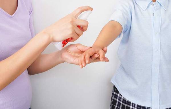 蚊の対策間違えてない？　網戸の使い方で家の中にも…　庭や屋外でも役立つ方法