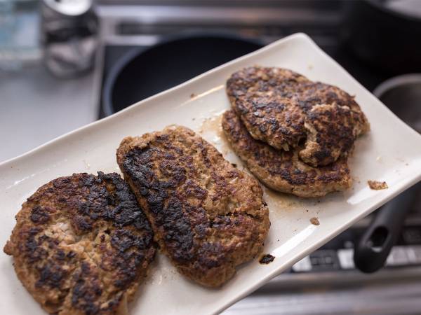 ハンバーグを上手く焼けない人に、土井先生から『天の声』　その内容に「罪悪感消えた」の声