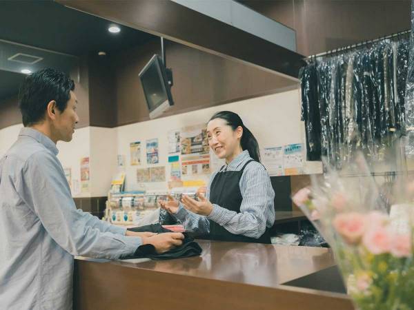 引っ越すたびに『クリーニング店』を必ずチェックする女性　理由に、胸がジーン