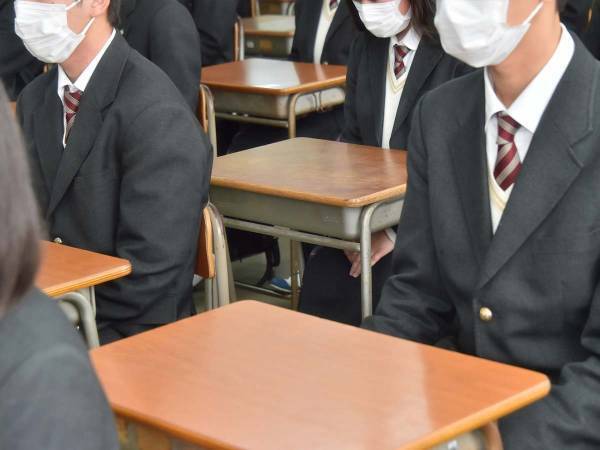 入学したのに、コロナ禍で学校に行けない高校生　登校再開日、先生が告げた言葉は…
