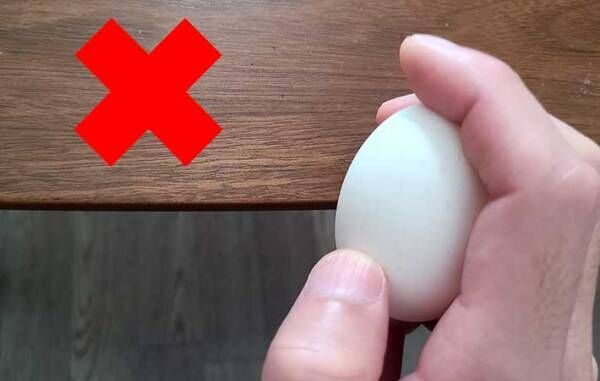 卵を片手で割れない！簡単に割るコツは握りつぶすこと？動画で片手割りを実践