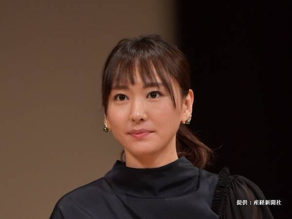 新垣結衣とムロツヨシのイチャイチャっぷりがつらい　「ドラマだけど代わってほしい…」とうらやむ多数の声
