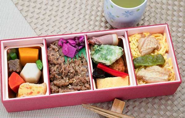 ８０代母親「宅配で弁当を頼むなんて、近所の人に何をいわれるか…」　数日後？