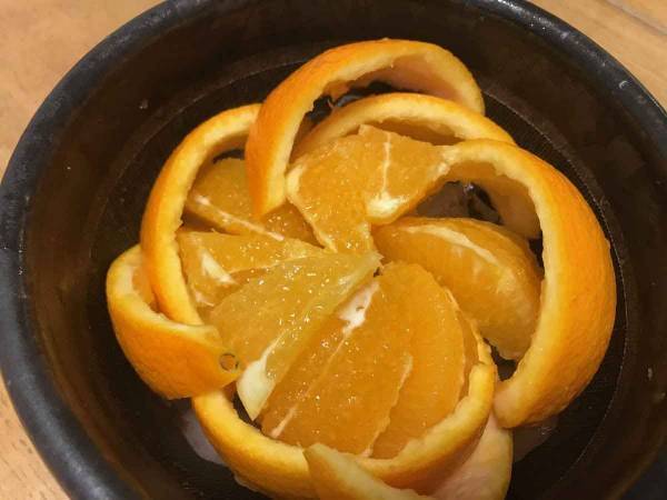 皮を剥くのが面倒というあなた！フルーツ屋が伝授するオレンジの切り方