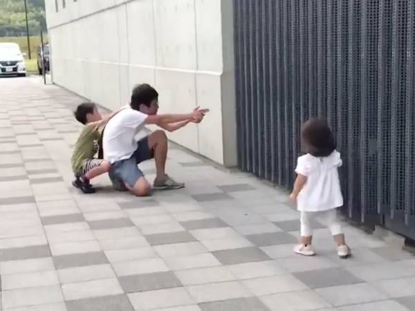 父親が息子と『特殊部隊ごっこ』をしていたら？　その後の展開に１４万人が癒された！