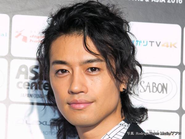 斎藤工がインスタで高校時代の写真を公開するも、ツッコミ殺到　『僕のいた時間』で共演の三浦春馬を追悼