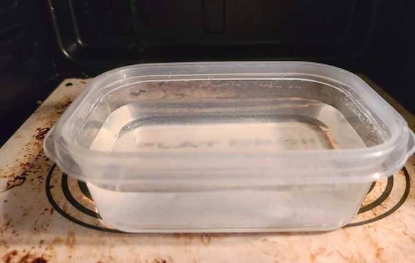 重曹を使って掃除　重曹水の作り方や洗濯の仕方　電子レンジで実践すると