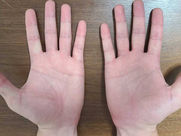 手相は右手と左手どちらを見たらいい？　島田秀平は多くの占い師と違って…