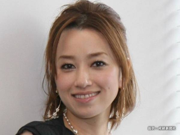 仁香が夫・息子とのスリーショットを公開！　「こんなにイケメンだったんだ」と驚きの声も