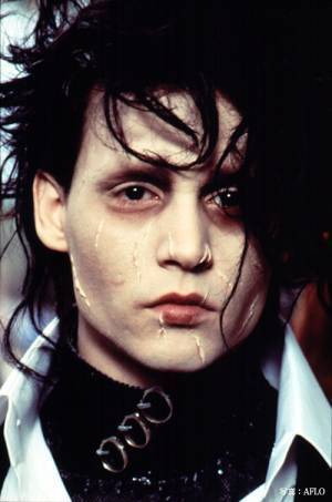 ジョニー・デップの若い頃を出演映画で振り返る　美人と話題の娘も女優として活躍中