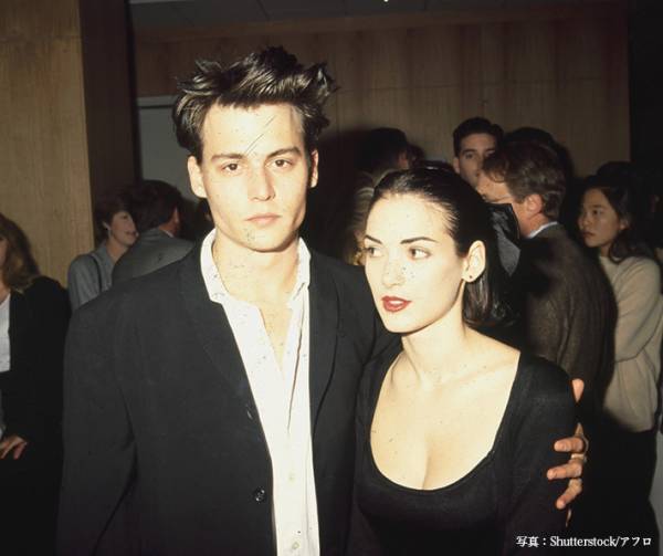 ジョニー・デップの若い頃を出演映画で振り返る　美人と話題の娘も女優として活躍中