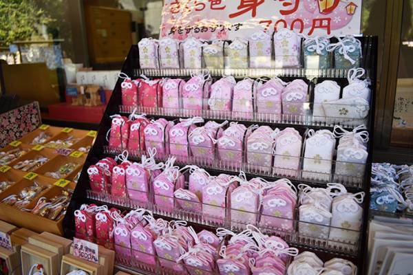 お守りをいくつも持つのはNGなの？　巫女さんに聞くと驚きの回答が返ってきた