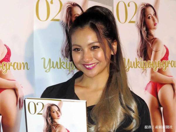 ゆきぽよが黒髪に？！本物さながらのジャスミンメイクにうっとり