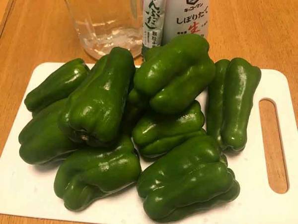 ピーマンを大量消費したい時はコレだ！箸が止まらないピーマン炒めの作り方とは？