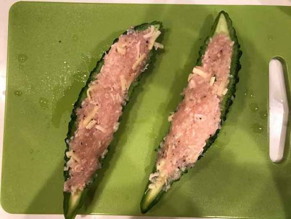 大胆なビジュアル＆ハマる味　ゴーヤの肉詰めがうまい