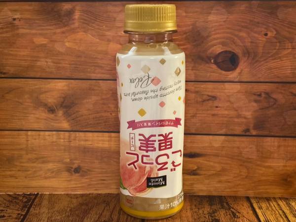 文字が上下逆さにプリントされたペットボトルラベル　ミスかと思いきや…