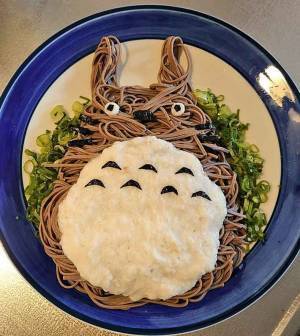 お昼には何がいいですか？　『トトロ』の新メニュ―ございます