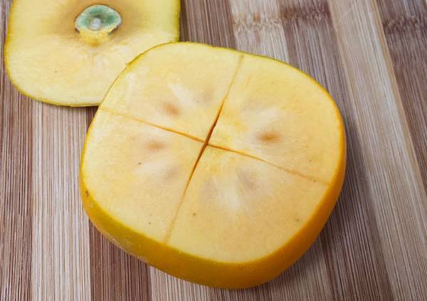 この秋、試してほしい『柿の食べ方』　トースターで焼くだけで…　「絶品」「新感覚のおいしさ」