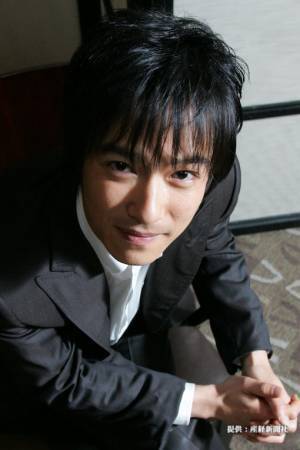 堺雅人の若い頃の姿に衝撃！　現在の写真と比べてみた