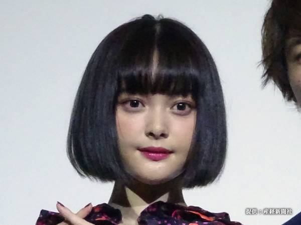 玉城ティナ、飯豊まりえ監修のセクシーショットを公開　ファン「カメラマン最高かよ」