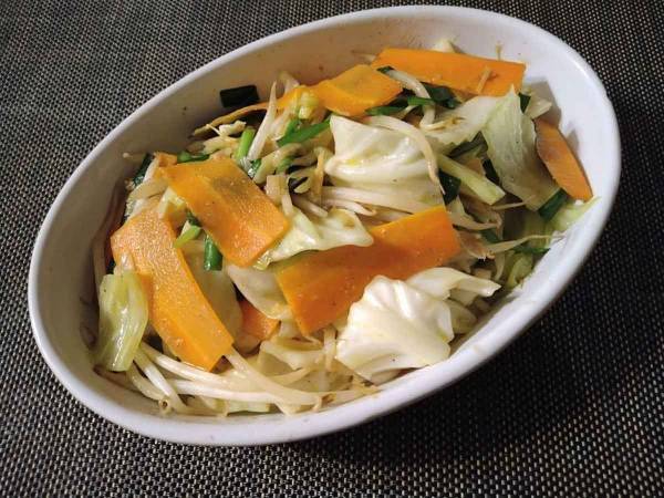 子どもにも大好評！　ちょっと火加減を工夫しただけで、いつもの野菜炒めが…