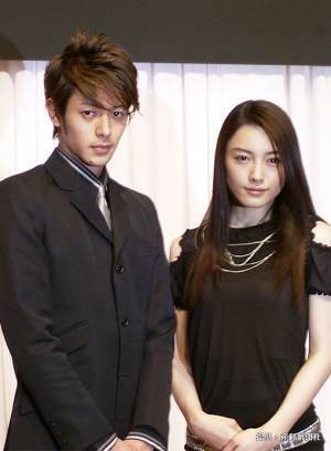 仲間由紀恵の若い頃の姿に衝撃！　現在の写真と比べてみると…？