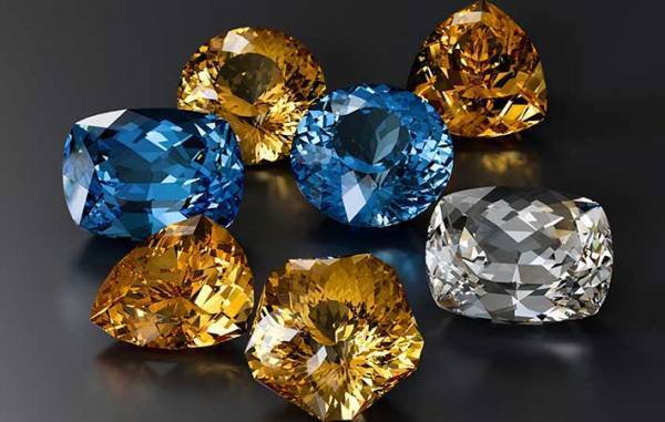 １１月の誕生石は友情や金運を高める？　２つの宝石に秘められた意味や伝説