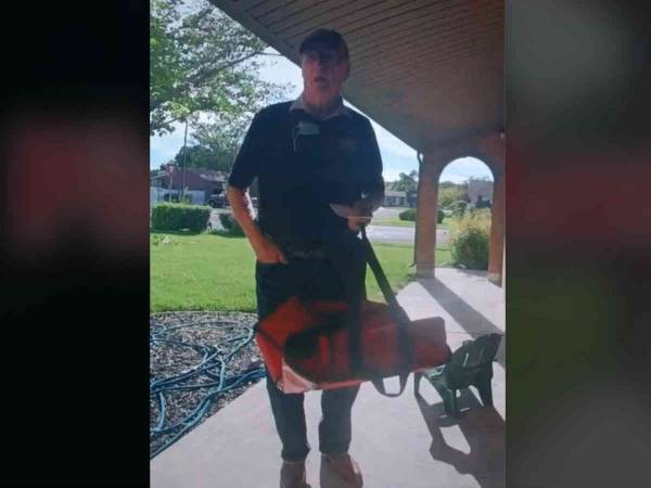 ８９歳のピザ配達員がTikTokで人気者に　その後、驚きの展開に「涙が出た」