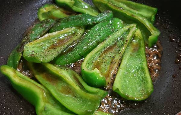 ピーマンさえあればOK　Twitterで話題の『ピーマン丼』の作り方は？　「簡単」「ヘビロテ決定」