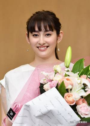 早見あかり、夫との結婚の決め手について「計４回ぐらいプロポーズを…」　明かした夫婦円満の秘訣に驚き！