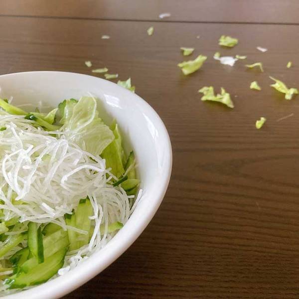 「バレバレです」　黙秘する猫、３０万人が爆笑した姿がこちら！