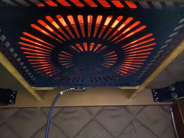 もう床に座る『こたつ』は古い！？　最新型のこたつはコレだ！