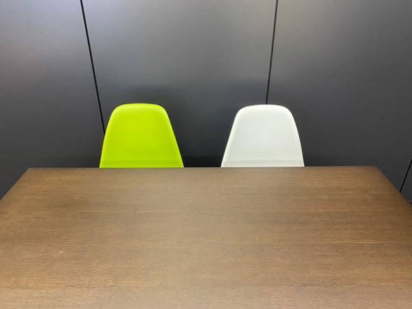 もう床に座る『こたつ』は古い！？　最新型のこたつはコレだ！