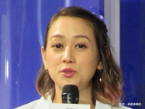 SHELLY、生放送中にキスされるハプニング　「普通やったら泣いてる」とスタジオ騒然