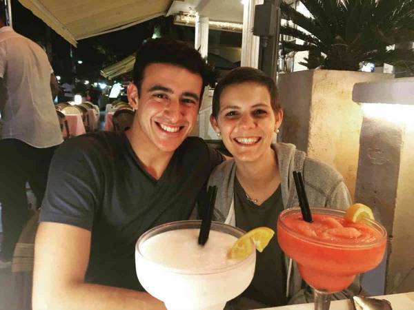 がんの治療中に病院で出会い、恋に落ちた男女　３年後の姿に涙があふれる