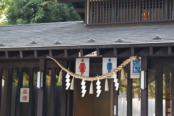 トイレの中に神社？社務所の中には…？　子供に優しい神社を取材してきた