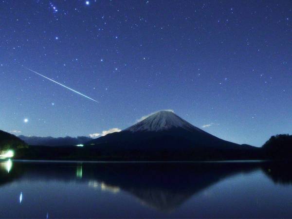 １７～１８日の未明に『しし座流星群』がやってくる！　少しでも観測するには…？