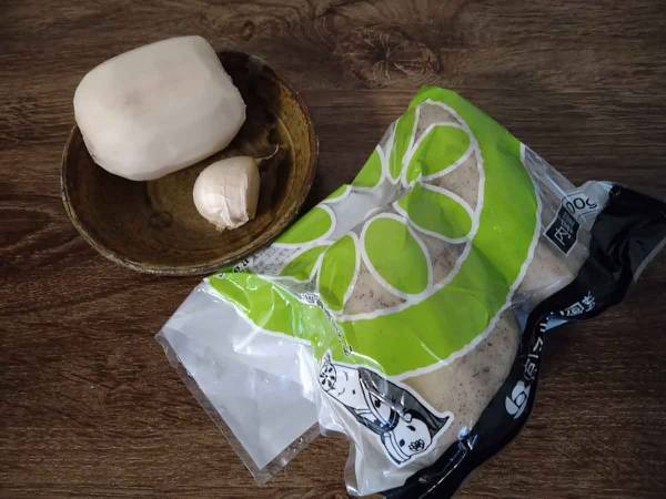 歯触り抜群のレンコンは『おつまみ』にも『おかず』にもなる！　ガーリックオイル・ソテーのレシピ