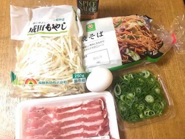 市販の粉末ソースにあれを加えると！いつもの焼きそばがプロの味わいに！